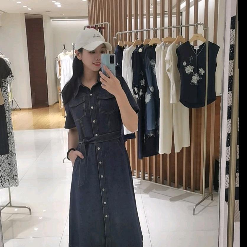 卖女装的小兰呀
