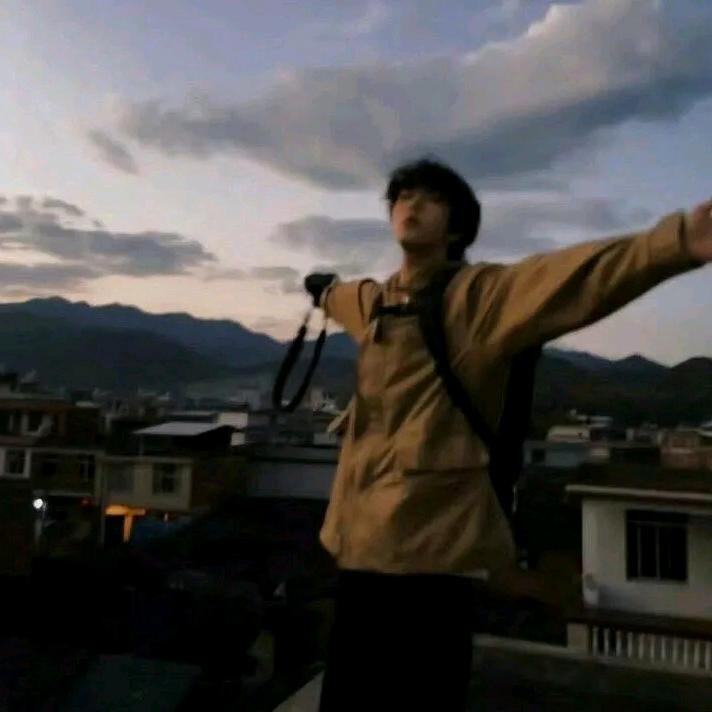 想偷蟹黄堡秘方的痞老板