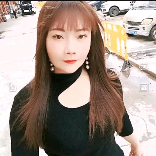 琪琪（单身女王姐姐）