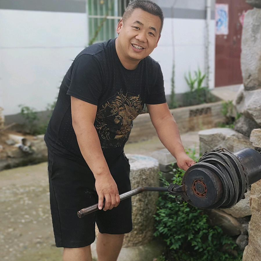 艺伟婚礼定制