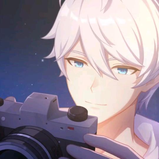 孤僻的摄影(ᗜ ˰ ᗜ)