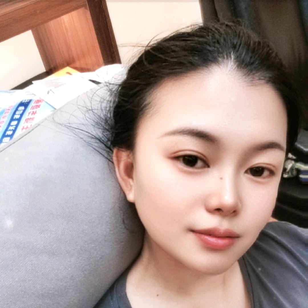 @王芸