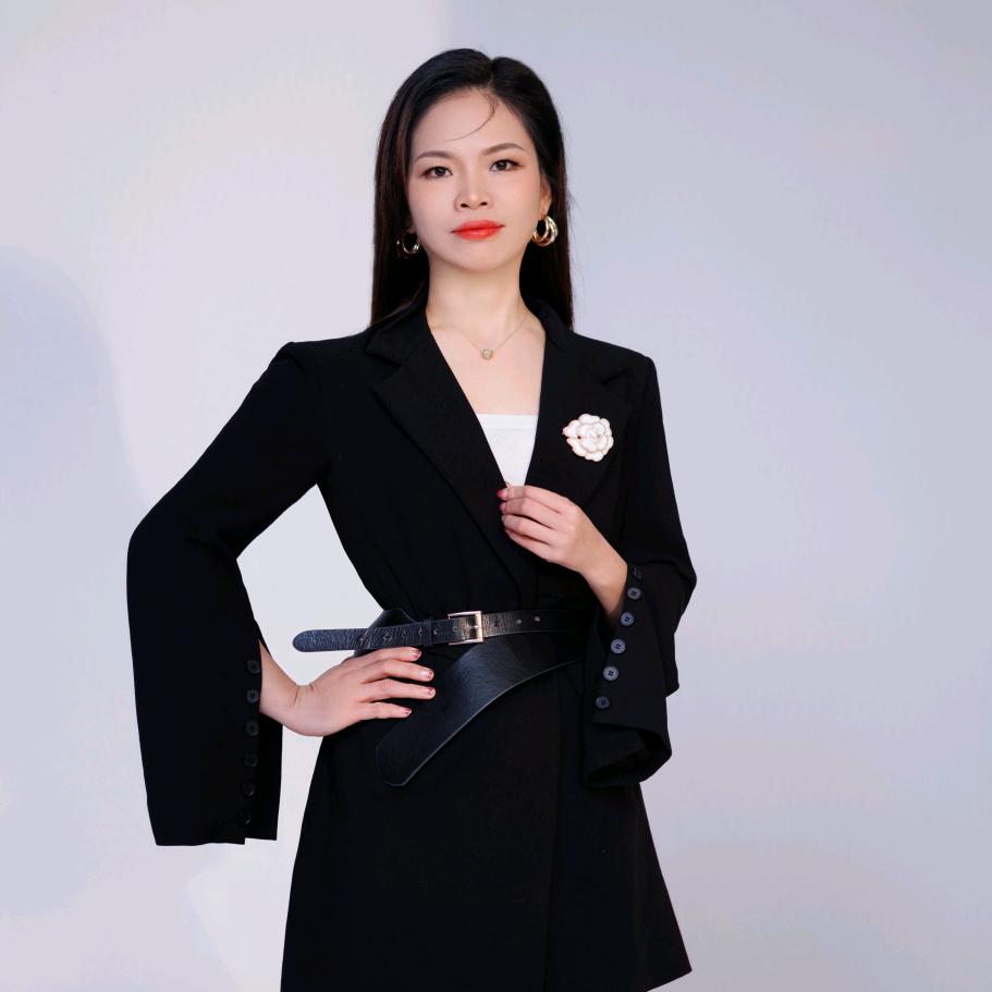龄熙美业萱萱