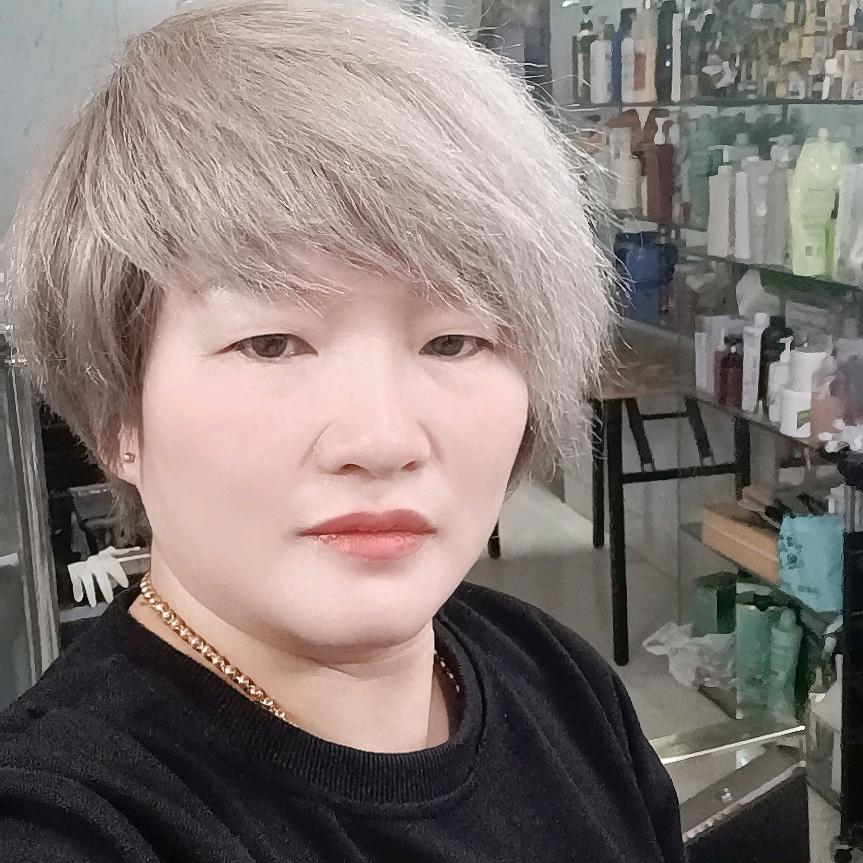 珍姐美发师