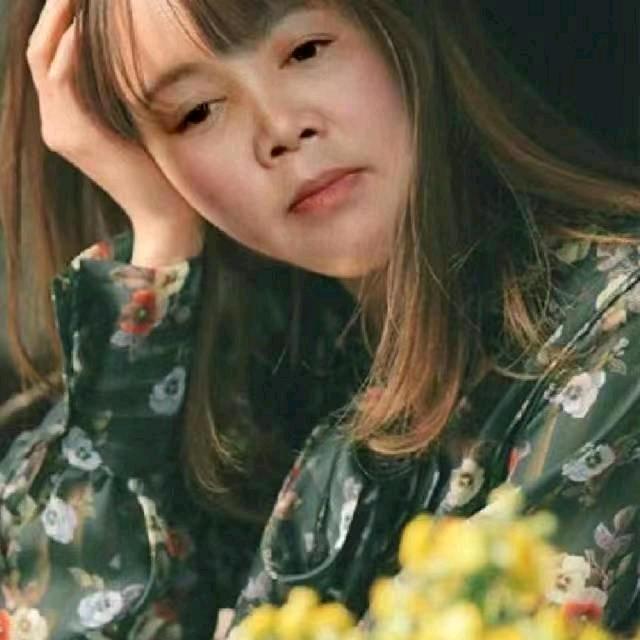 .陆梅