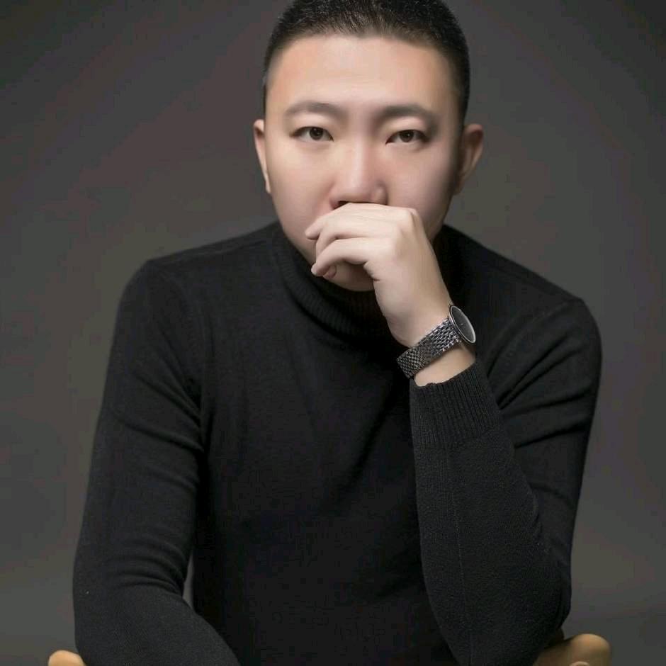叫我百的