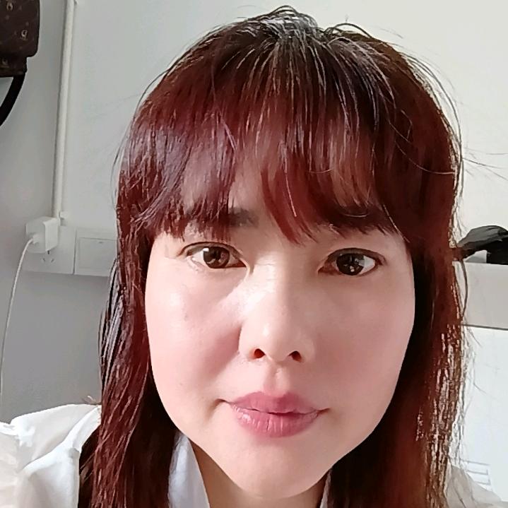 余英，单身