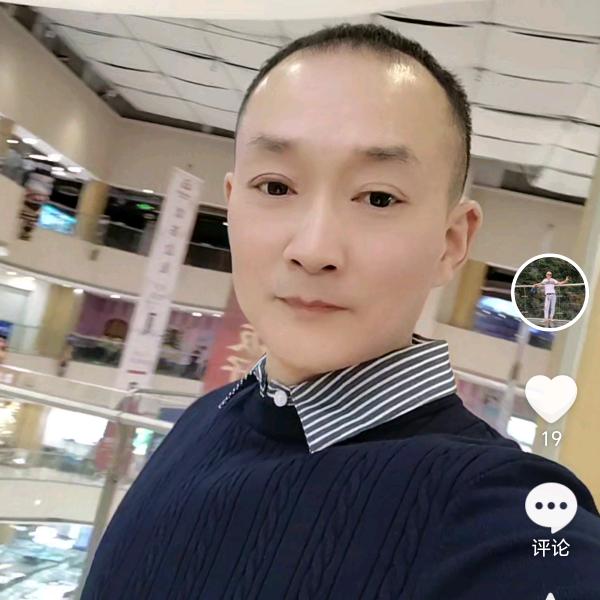 盗版a情侣装