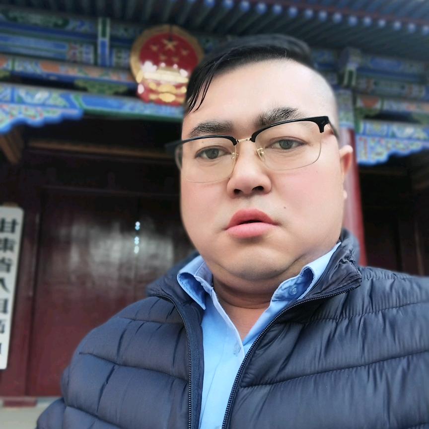 红嘴绿鹦哥