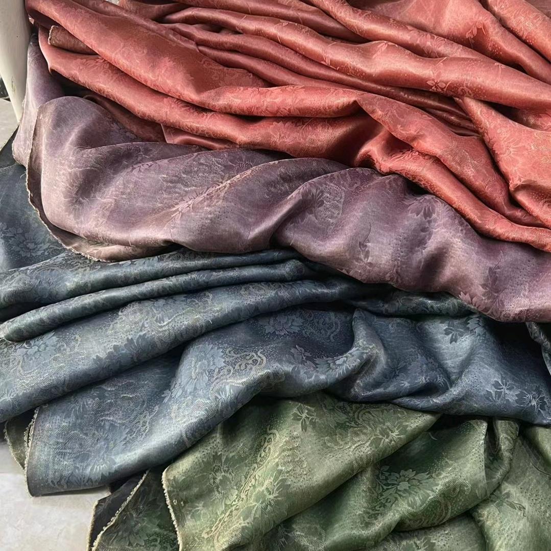 吉东 丝绸孤品店