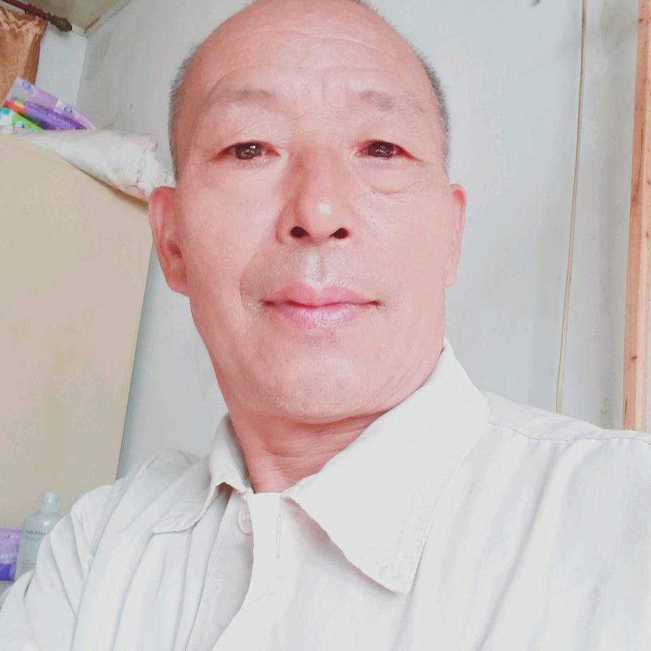 鹿哥零食橱窗