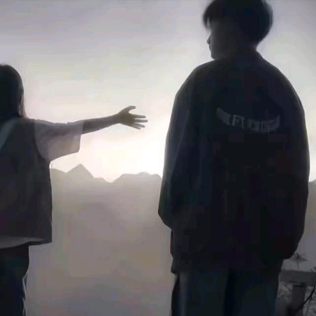 ༺憨༼    ༒     ༽憨༻