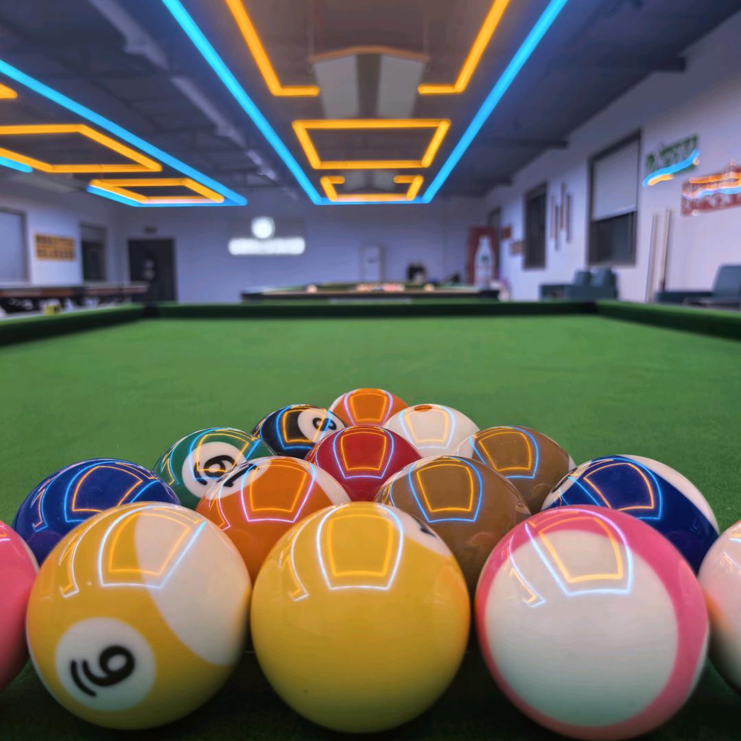 8倍镜台球俱乐部队