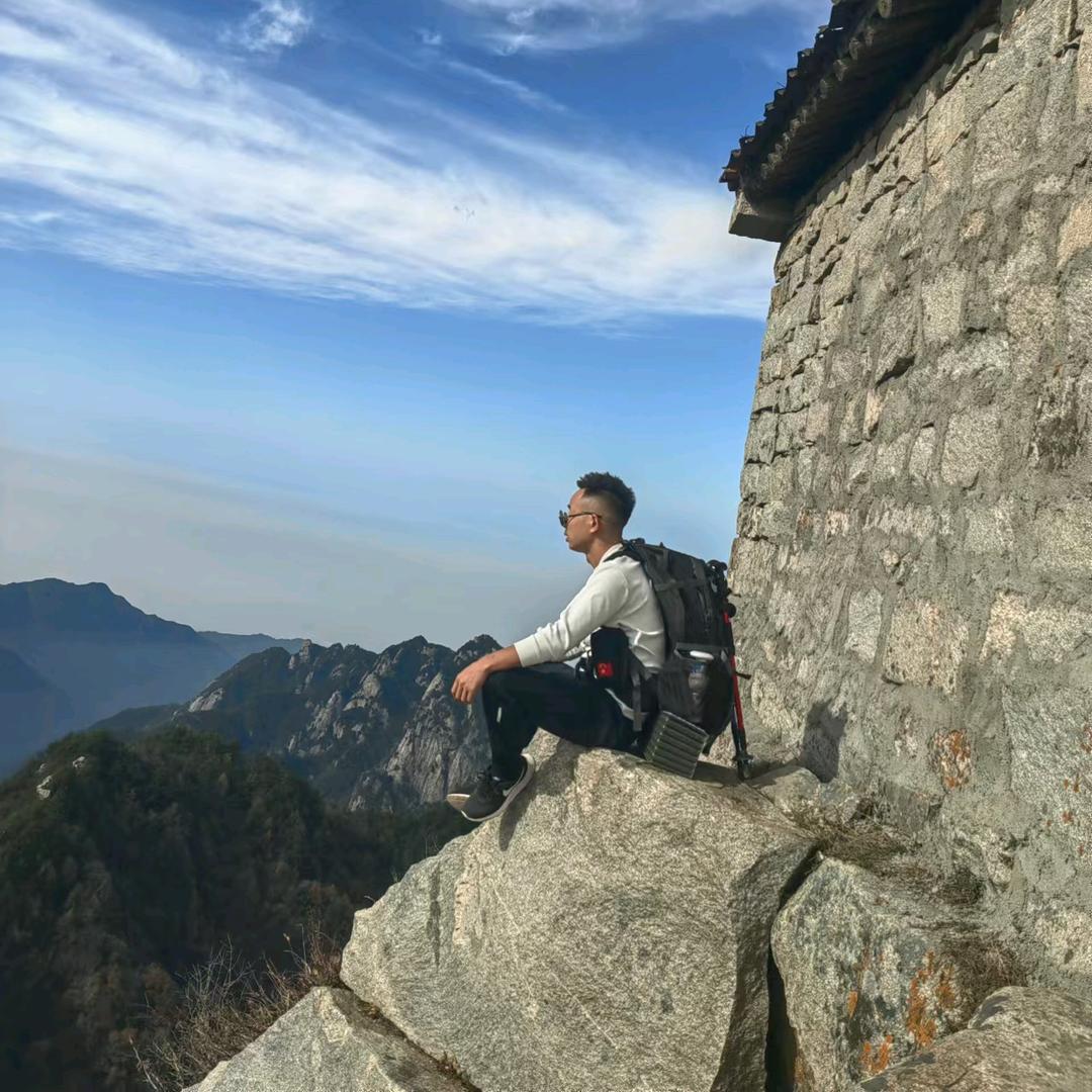 ༺王 哪跑༻