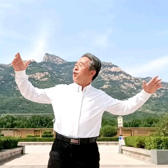 我的月亮；孙加富