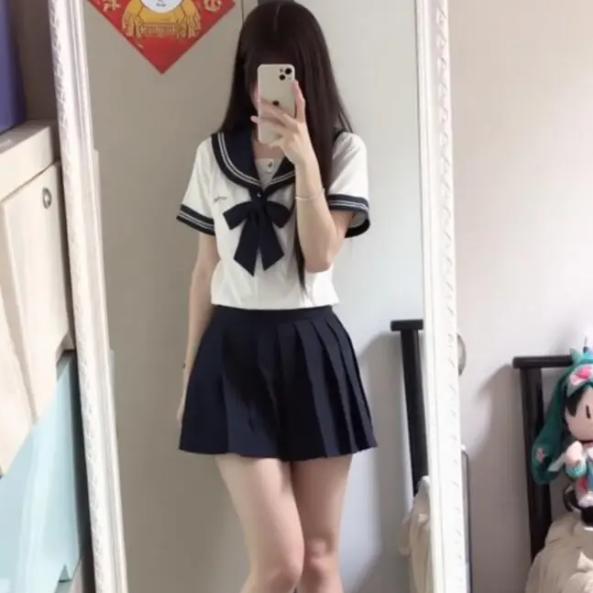 小1