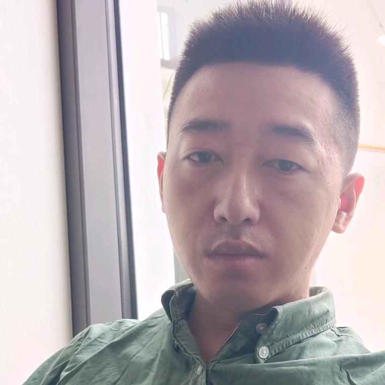 伟歌