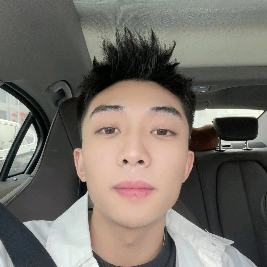 😈小杨人👿