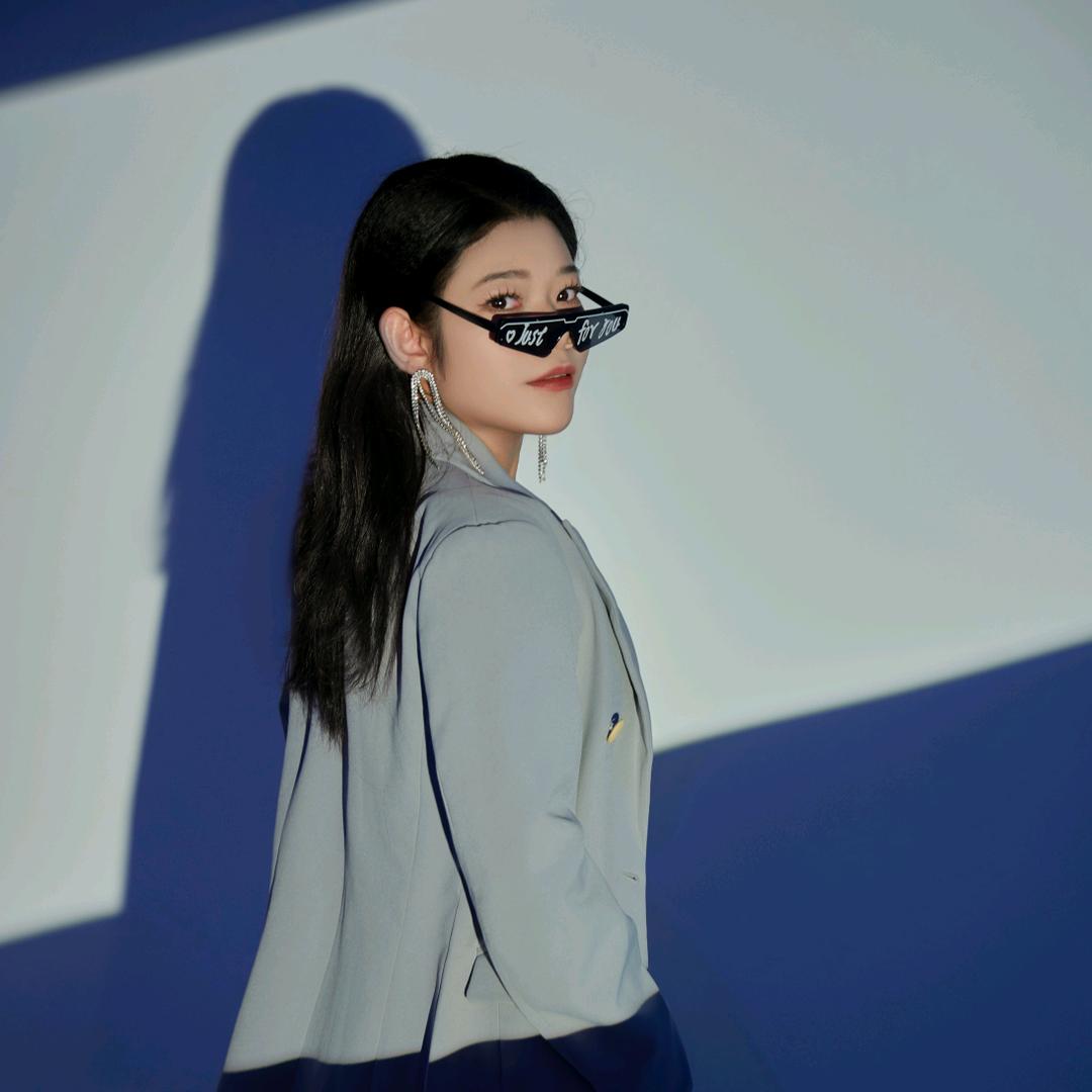 ༺  小    雅  ༻  呀！