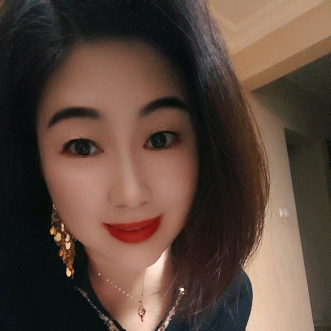 麦吉丽品牌总监陈姐