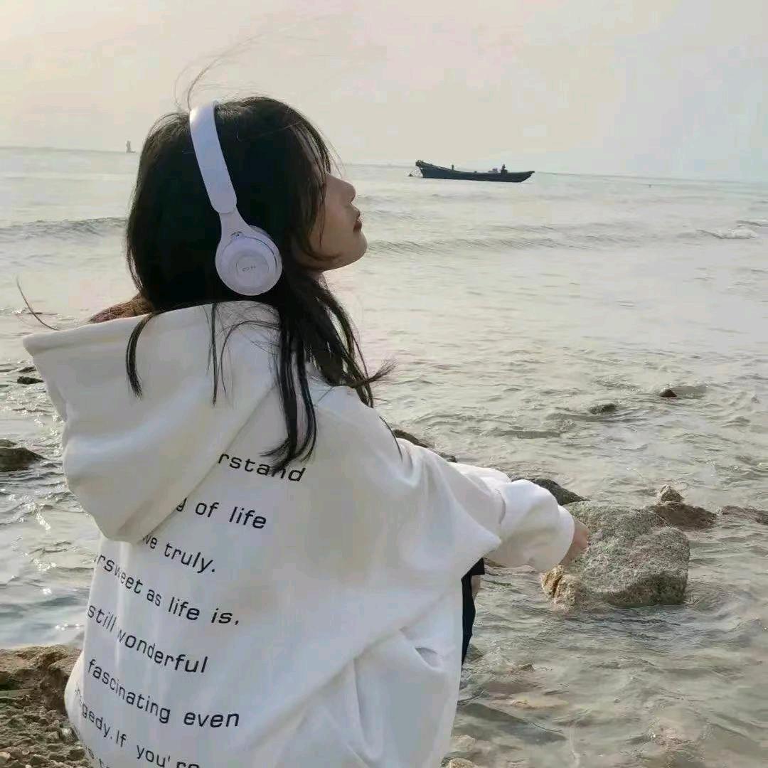 小小摆烂家-.-