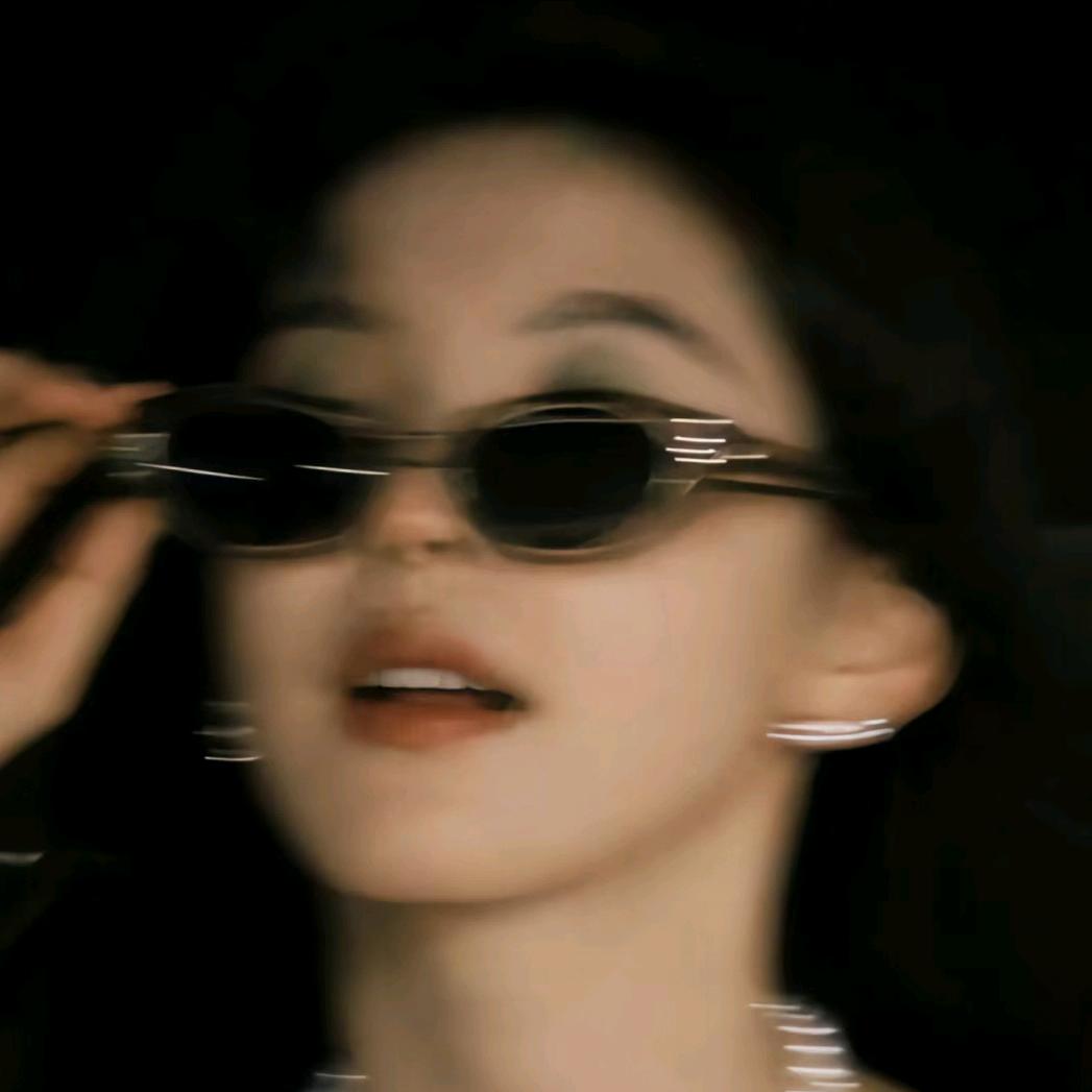 ♚