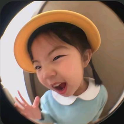 一朵风中摇曳的女平儿