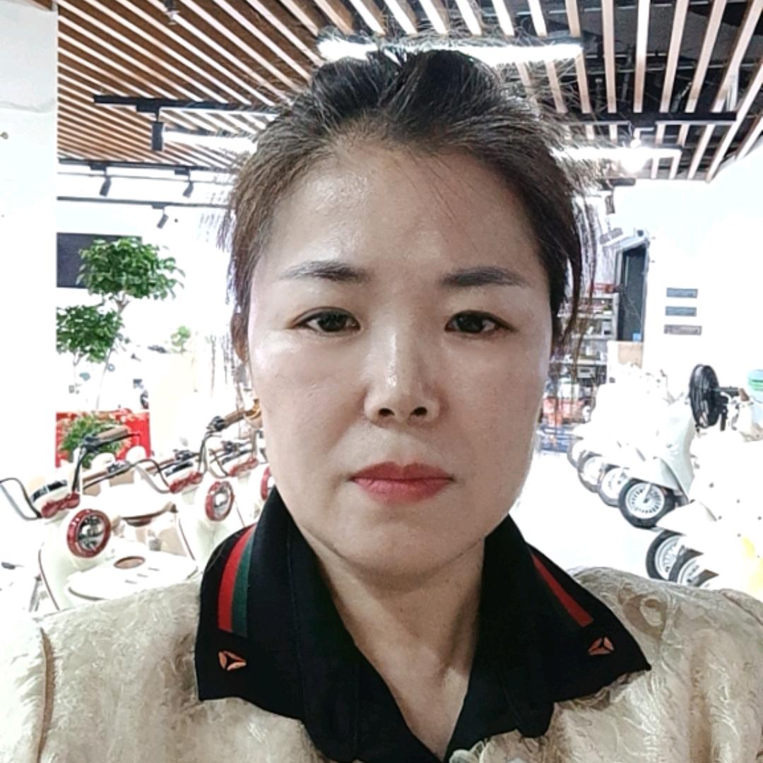 高基街雅迪电动车