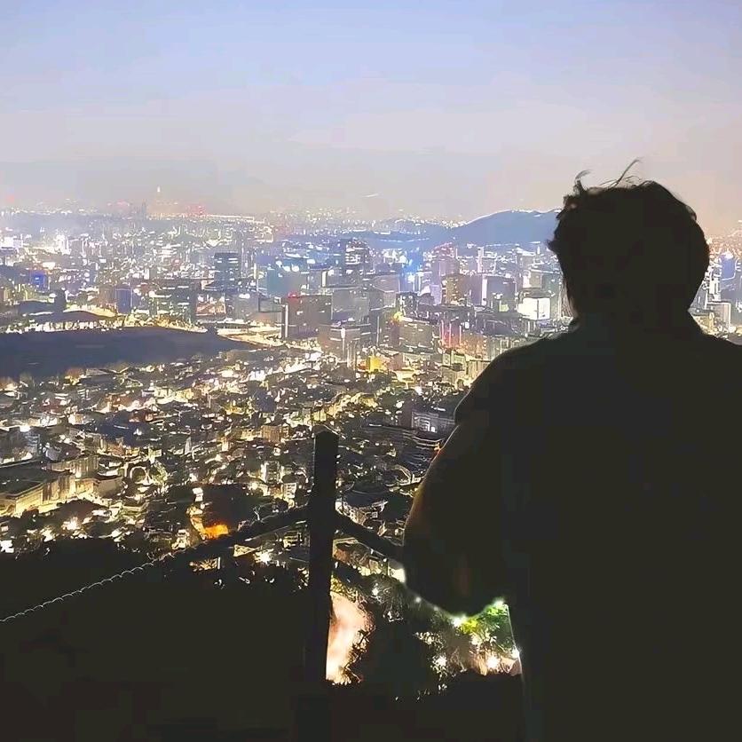 欣月