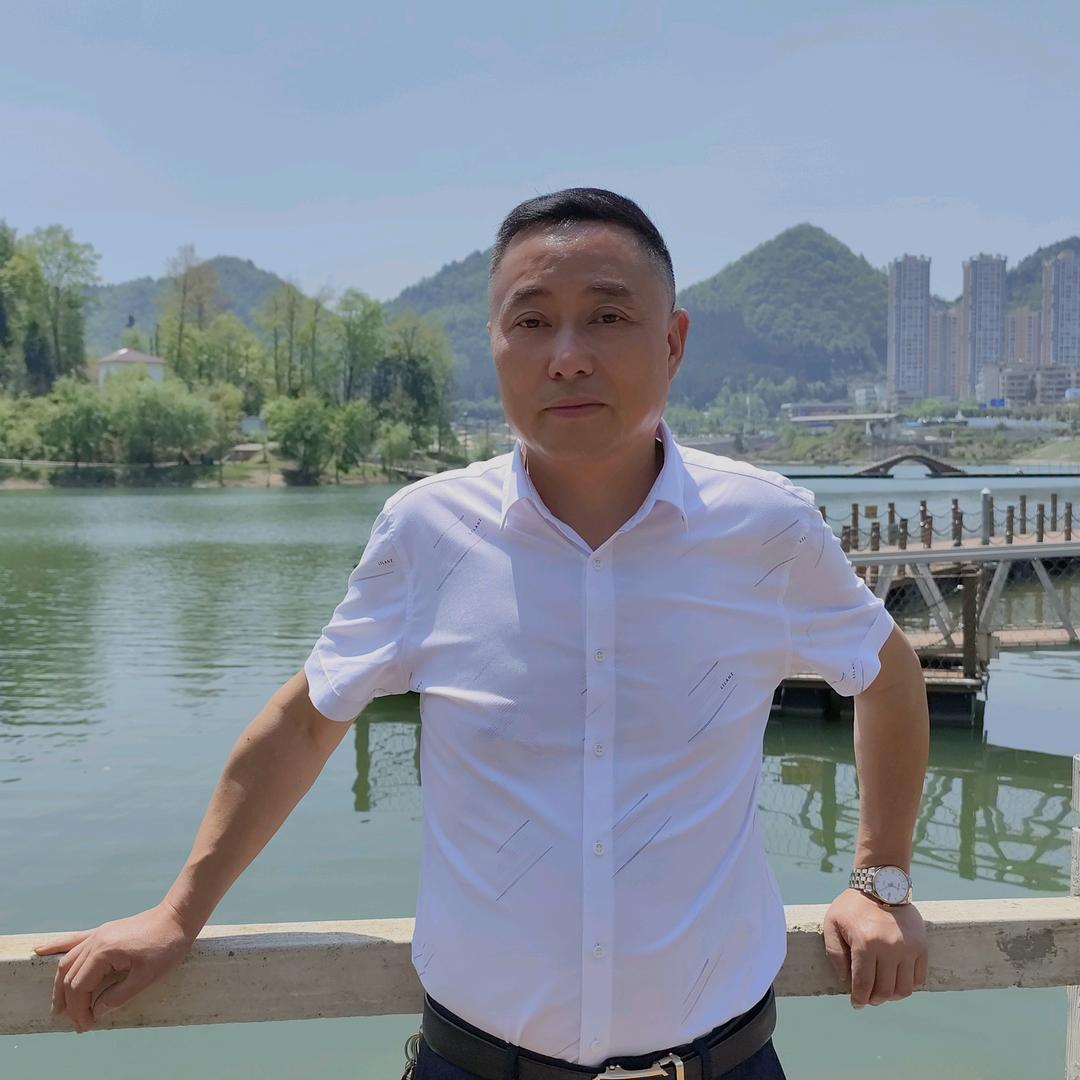 花小磊、洋芋哥