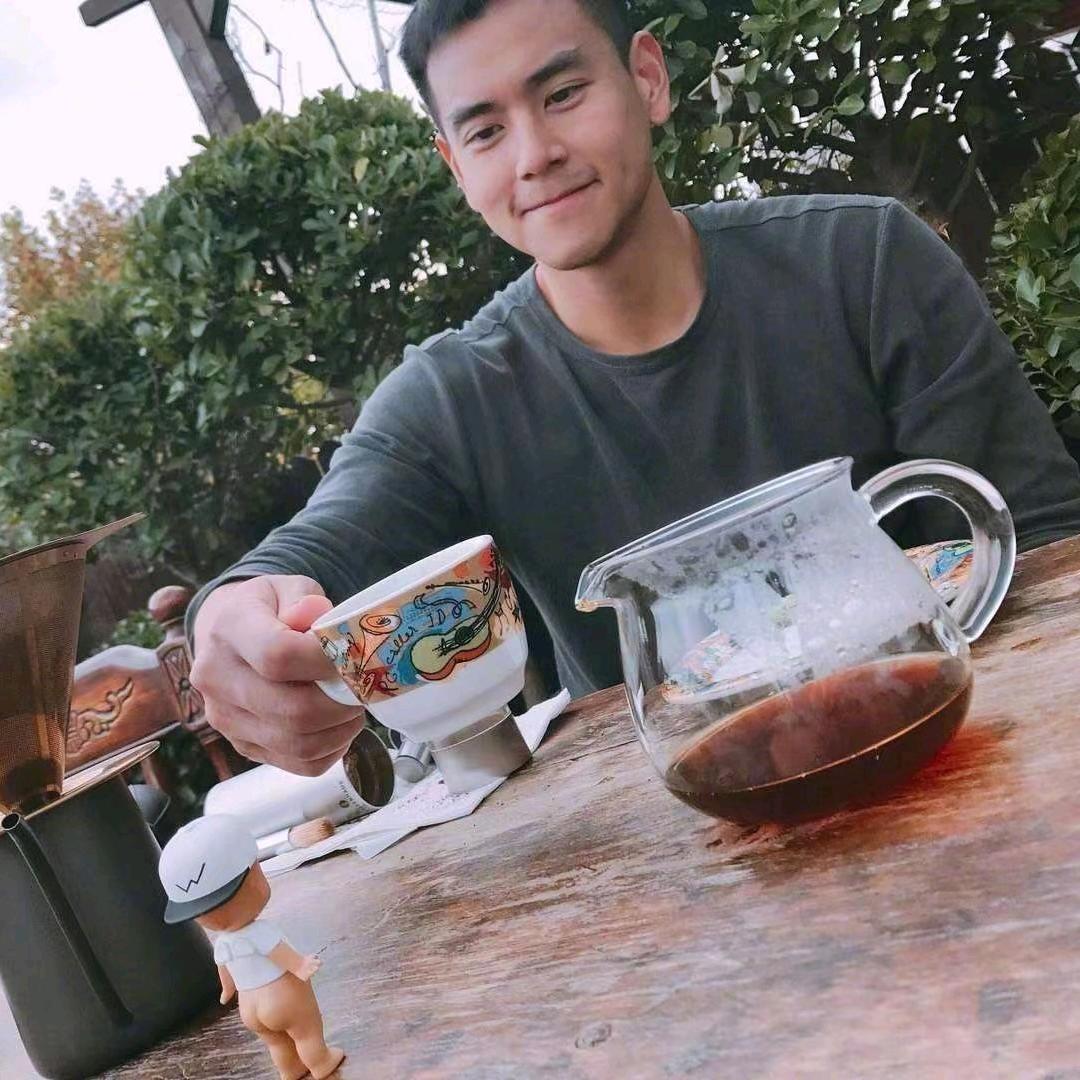 胡鬼鬼.