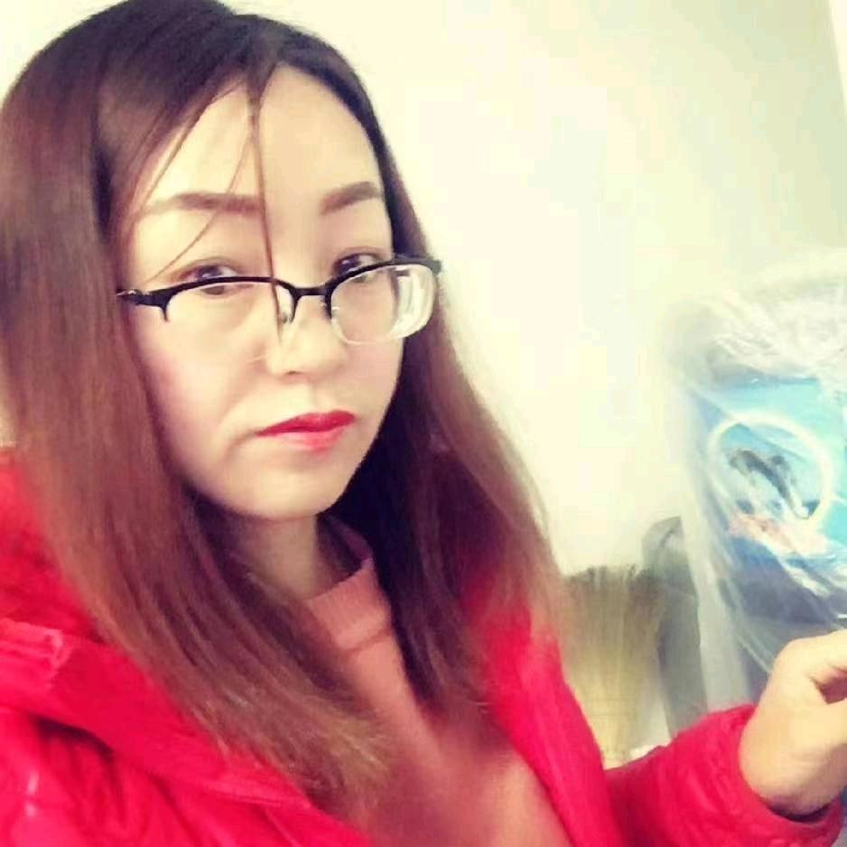 卖辣条的姐姐