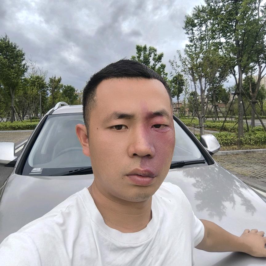 上饶张溢二手车