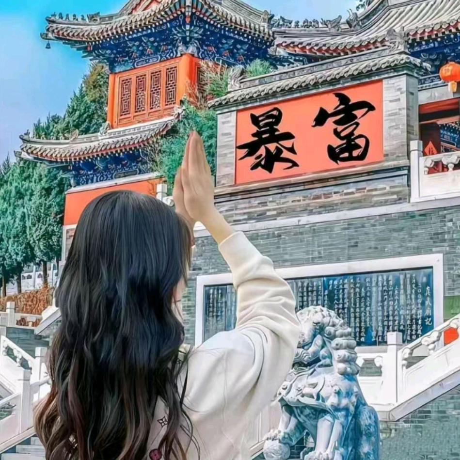 小🐷姐姐爱聊球