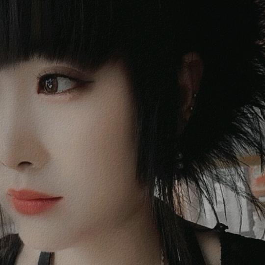 谈何RONG易จุ๊บ