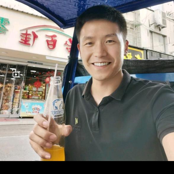 卖饮料的小曹