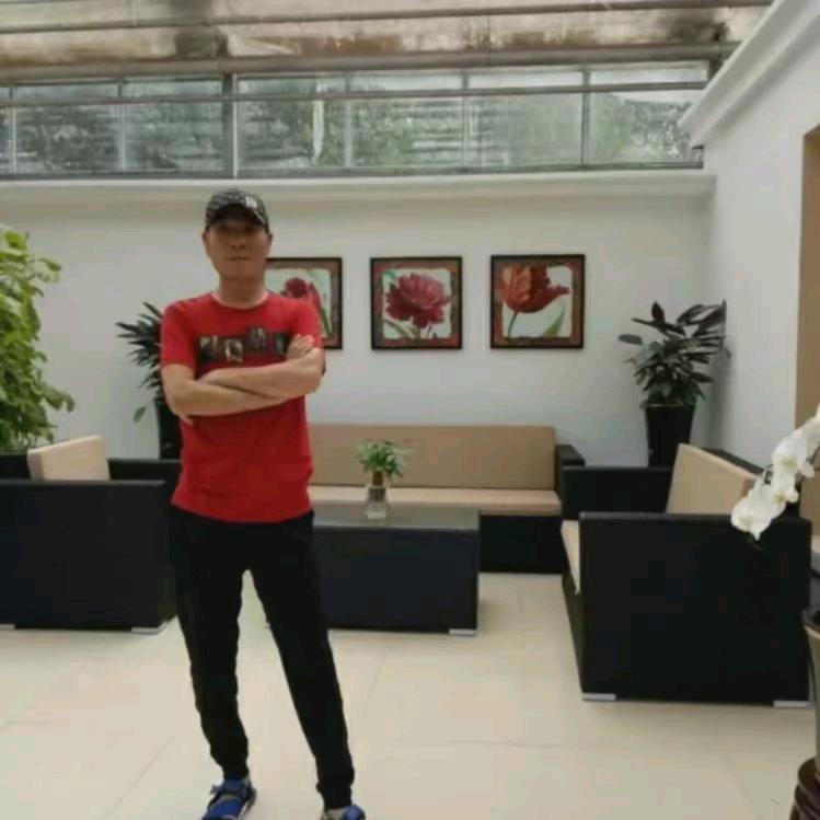 林哥，晚七点半直播