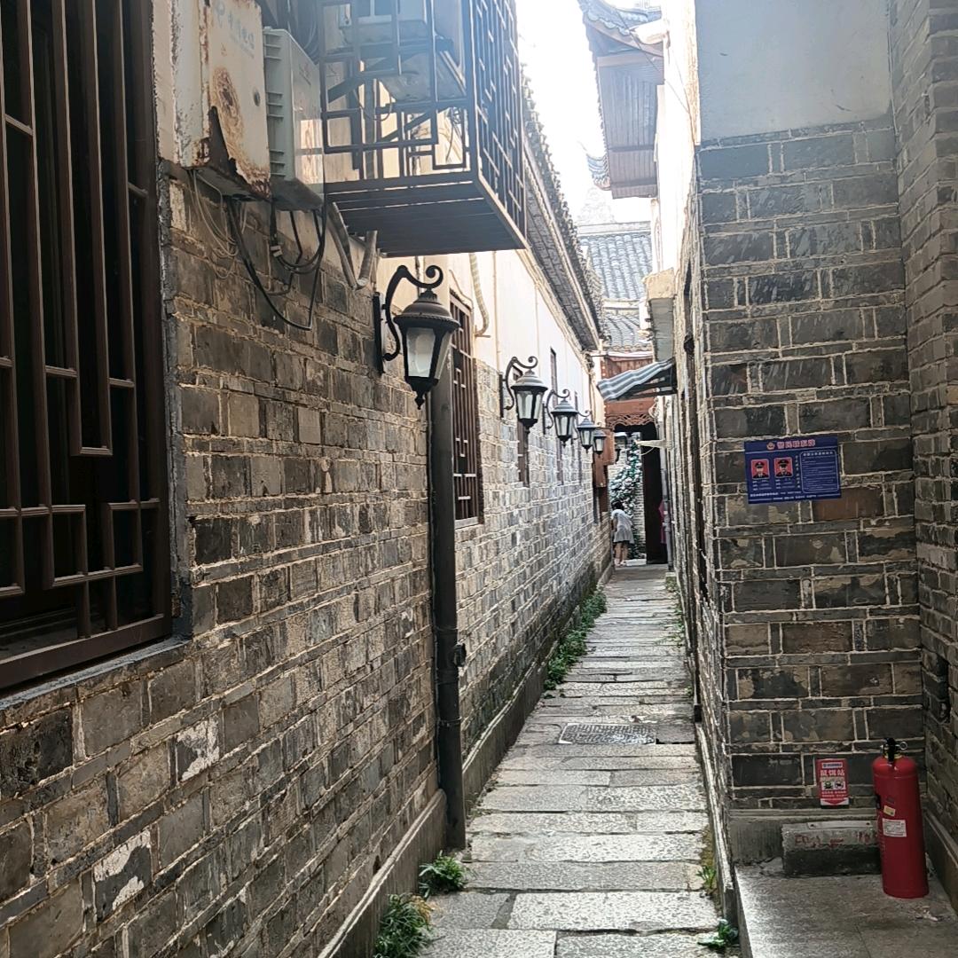 蔡到抠脚