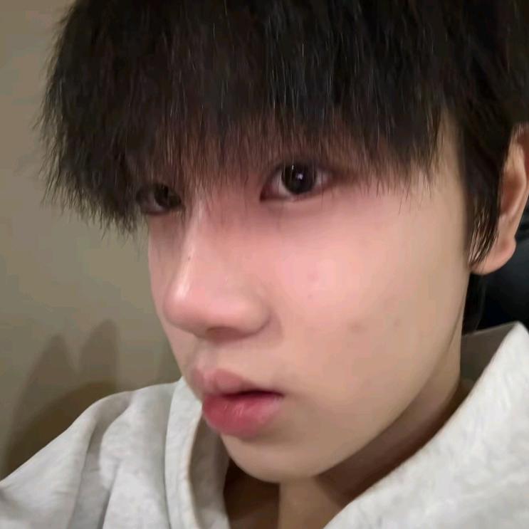 ( ﹡ˆoˆ﹡ )橙子