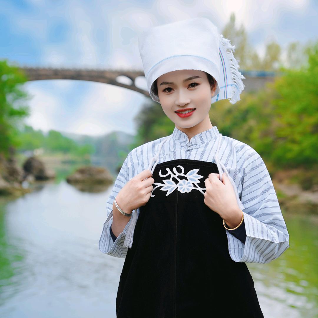 布依穗穗