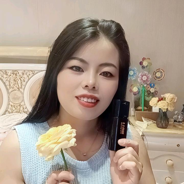 月月和贝贝妈咪的小店