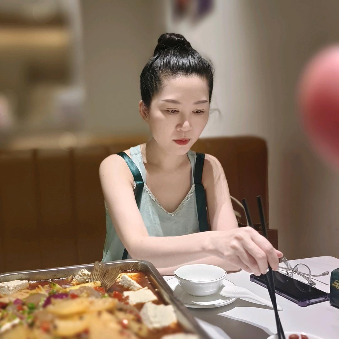 芯雯（手工钻球，穿戴甲接