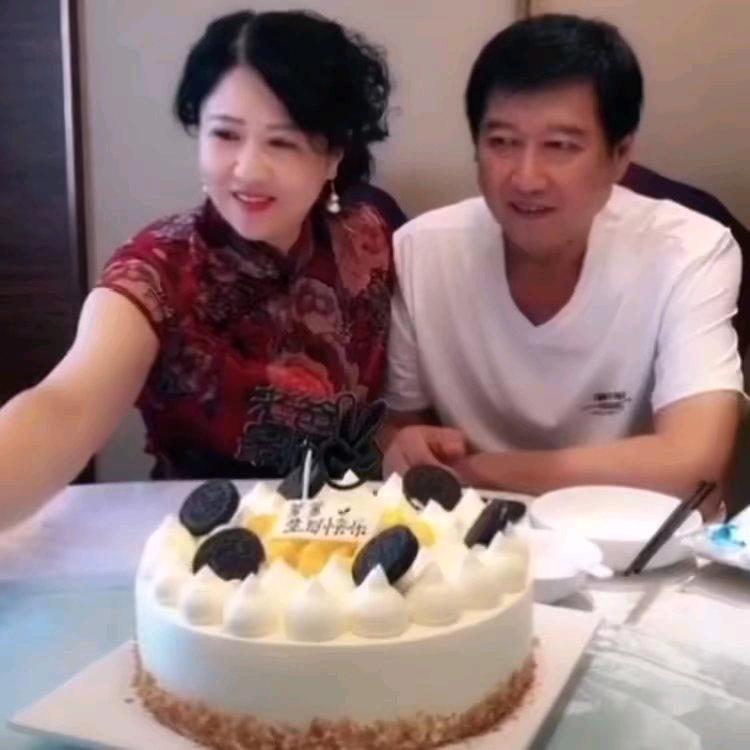 开心姥姥64年属龙虚岁62岁