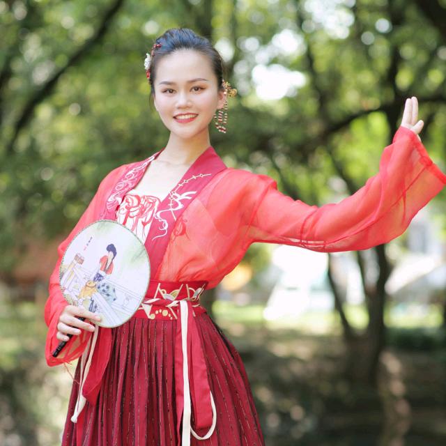会跳舞的潘金莲