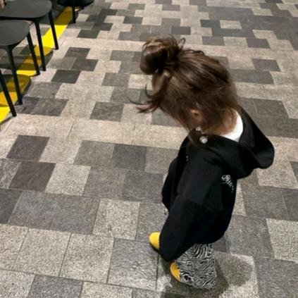 总   是喜欢发呆 .