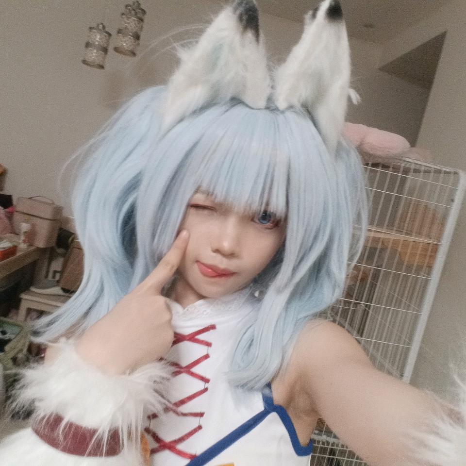 想睡觉的诗瑶（刷到我还不关注一下吗）