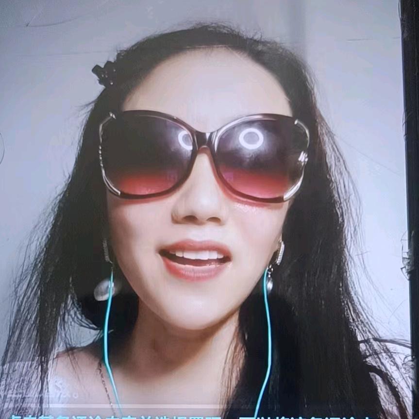 爱笑的琴儿