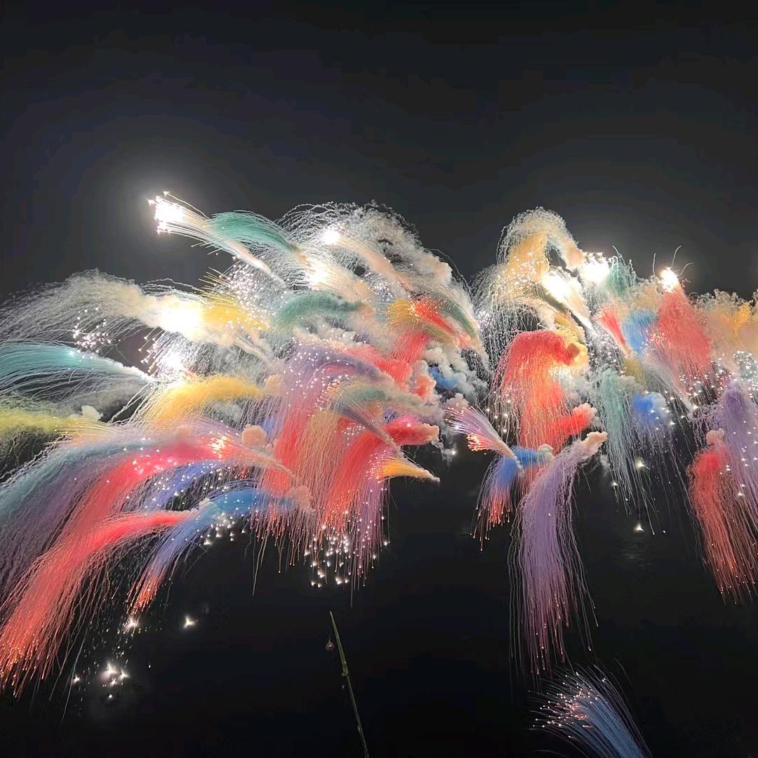 浏阳河畔烟花姑娘