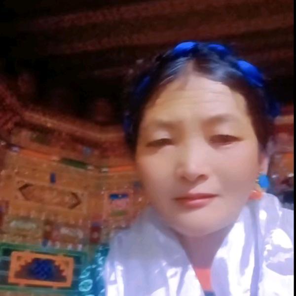 阿妈，次仁罗加，