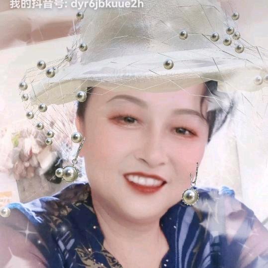 踏雪寻梅
